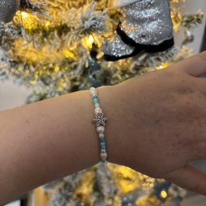 Frosty night - snowflake & seed bead bracelet